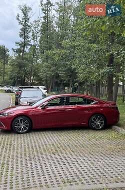 Седан Lexus ES 2022 в 