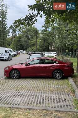 Седан Lexus ES 2022 в 