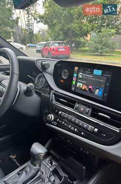 Седан Lexus ES 2022 в 