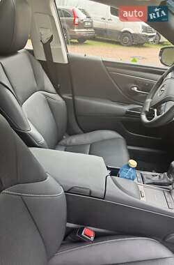 Седан Lexus ES 2022 в 