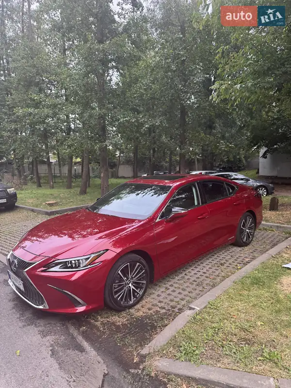 Lexus ES 2022