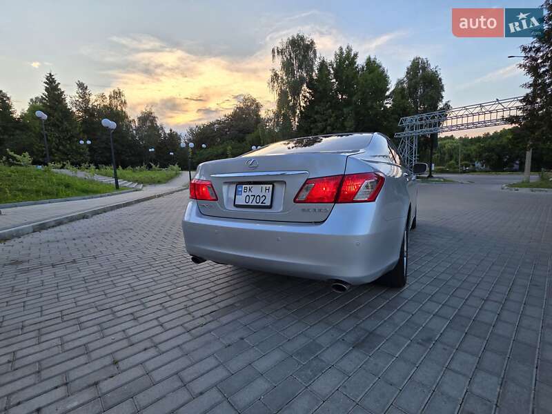 Седан Lexus ES 2007 в Ровно