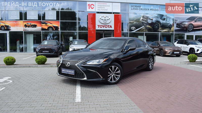 Lexus ES 2019