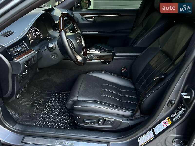 Седан Lexus ES 2016 в Одессе