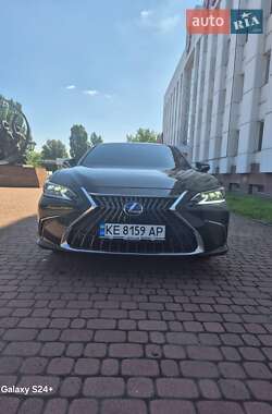 Седан Lexus ES 2022 в Кам'янському