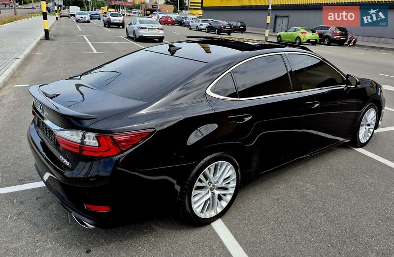 Седан Lexus ES 2014 в Киеве