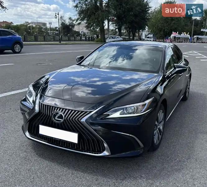 Lexus ES 2018
