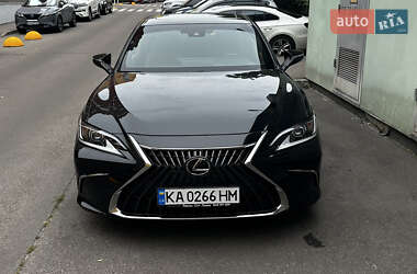 Седан Lexus ES 2021 в Киеве