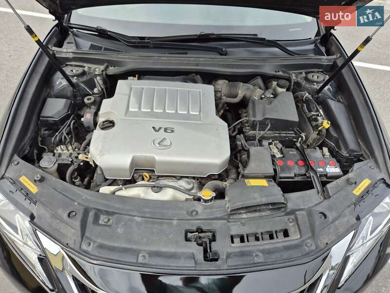Седан Lexus ES 2014 в Киеве
