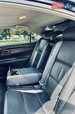Седан Lexus ES 2015 в 