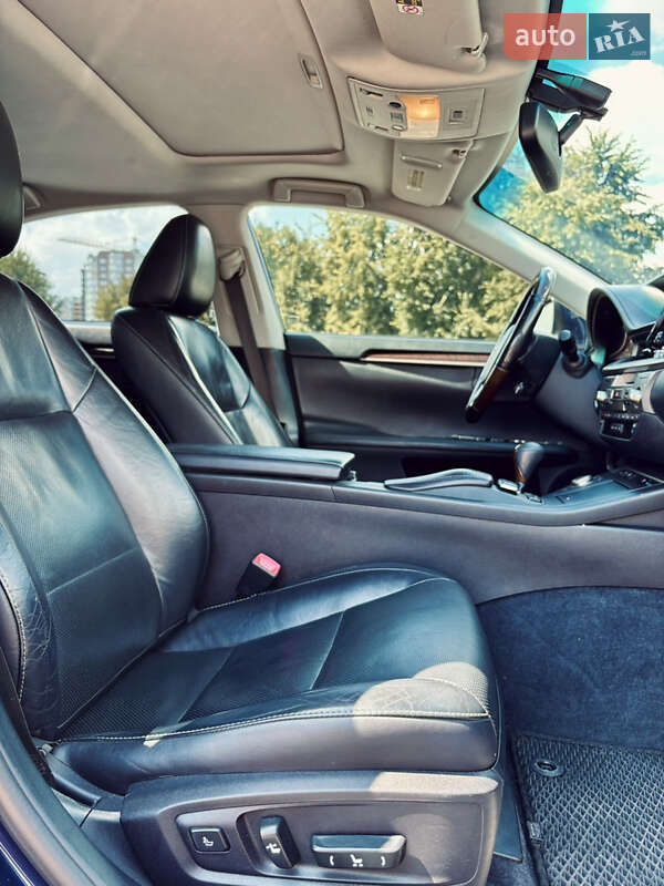 Седан Lexus ES 2015 в Киеве фото 26 Седан Lexus ES 2015 в Киеве