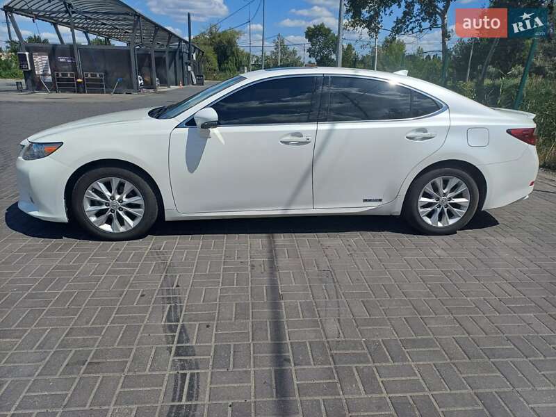 Lexus ES 2015