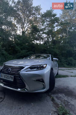 Седан Lexus ES 2015 в Вышгороде