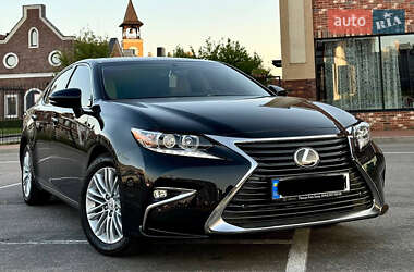 Седан Lexus ES 2016 в Киеве