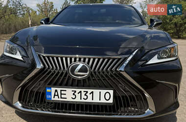 Седан Lexus ES 2019 в Кривом Роге