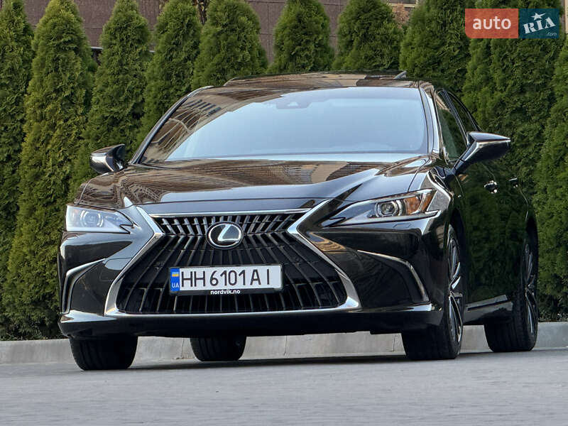 Седан Lexus ES 2023 в Одесі
