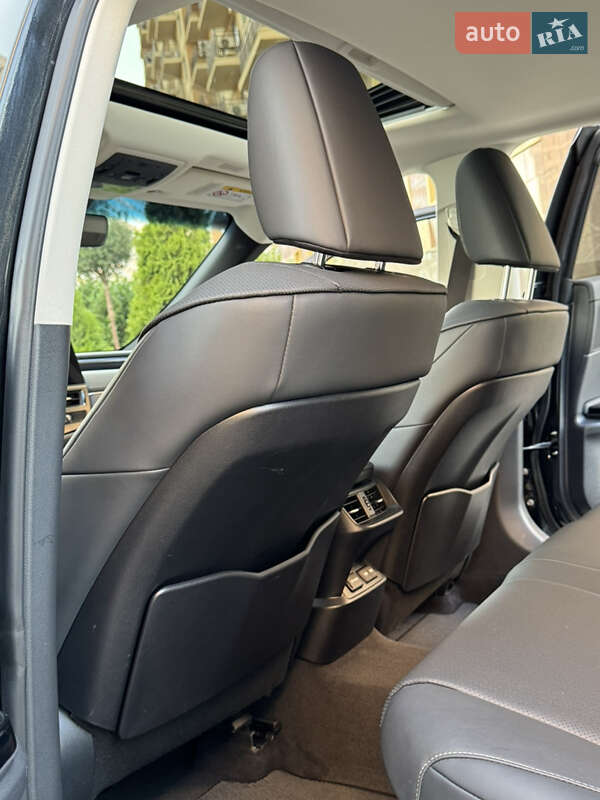 Седан Lexus ES 2023 в Одесі