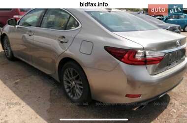 Седан Lexus ES 2018 в Киеве