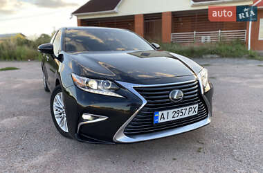 Седан Lexus ES 2018 в Прилуках