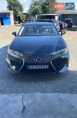 Седан Lexus ES 2014 в Кропивницком