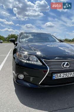 Седан Lexus ES 2014 в Кропивницком