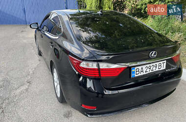 Седан Lexus ES 2014 в Кропивницком