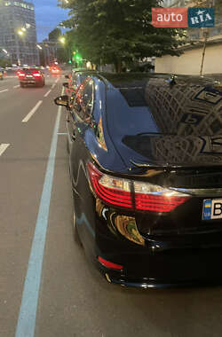 Седан Lexus ES 2014 в Кропивницком