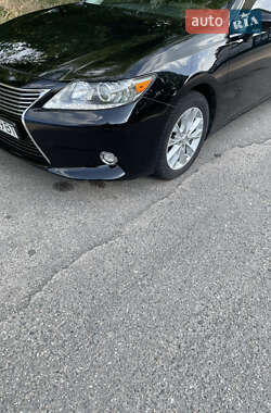 Седан Lexus ES 2014 в Кропивницком