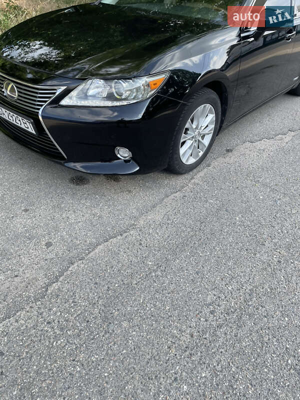 Седан Lexus ES 2014 в Кропивницькому