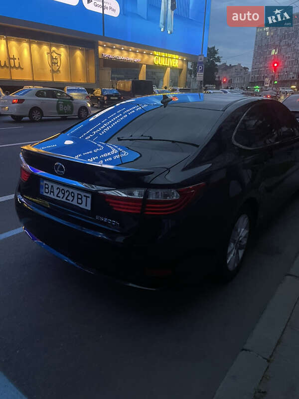 Седан Lexus ES 2014 в Кропивницькому