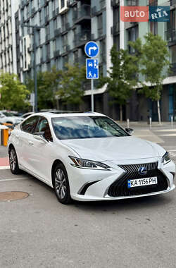 Седан Lexus ES 2021 в Киеве