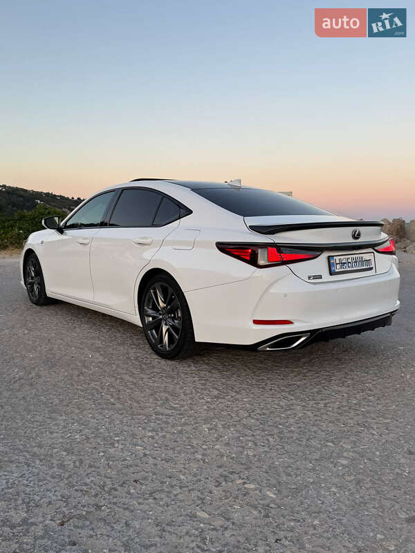 Седан Lexus ES 2020 в Миколаєві
