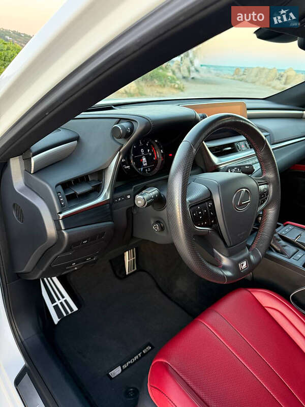Седан Lexus ES 2020 в Миколаєві