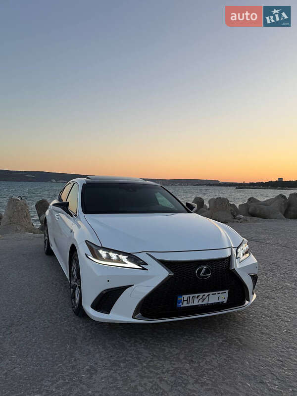 Седан Lexus ES 2020 в Миколаєві