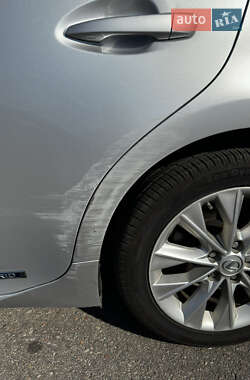 Седан Lexus ES 2014 в 