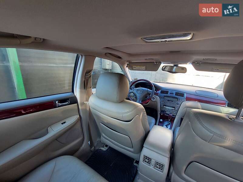 Седан Lexus ES 2004 в Києві