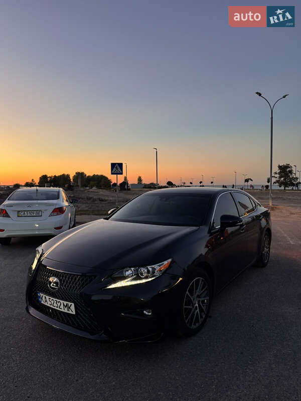 Седан Lexus ES 2018 в Черкассах
