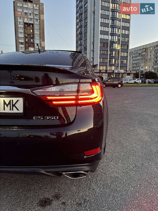 Седан Lexus ES 2018 в Черкассах