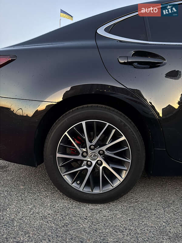 Седан Lexus ES 2018 в Черкассах