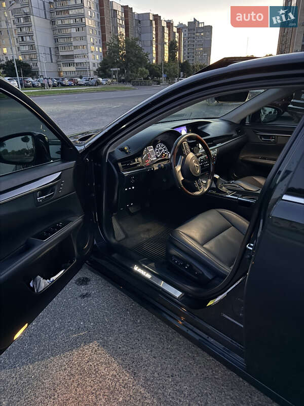 Седан Lexus ES 2018 в Черкассах