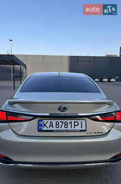 Седан Lexus ES 2020 в 