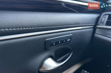 Седан Lexus ES 2020 в 