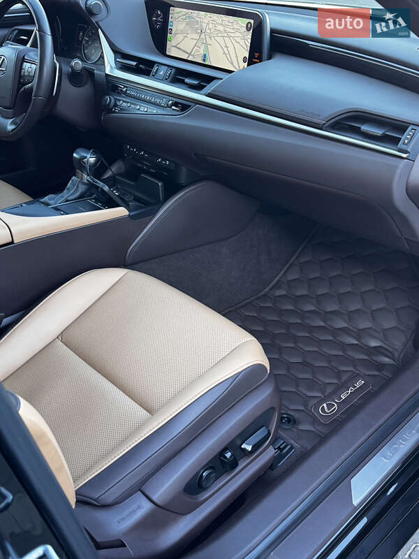 Седан Lexus ES 2019 в Одессе