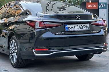 Седан Lexus ES 2022 в 