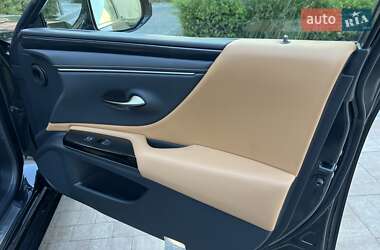 Седан Lexus ES 2022 в 