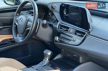 Седан Lexus ES 2022 в 