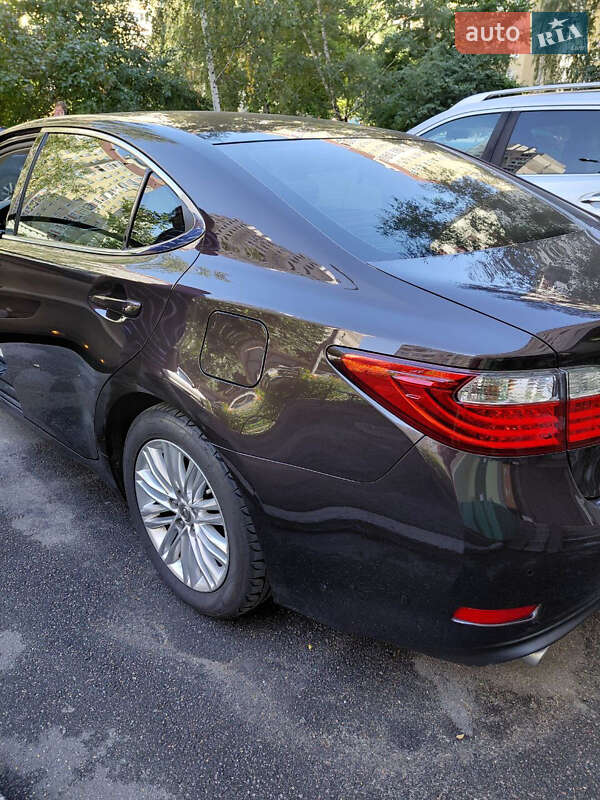 Седан Lexus ES 2012 в Києві