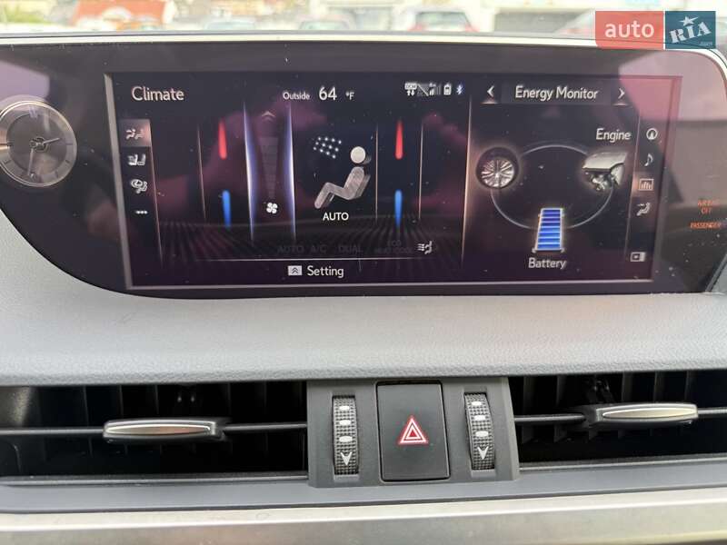 Седан Lexus ES 2019 в Киеве