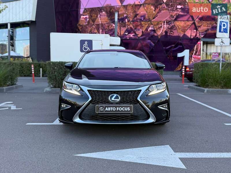 Седан Lexus ES 2013 в Киеве
