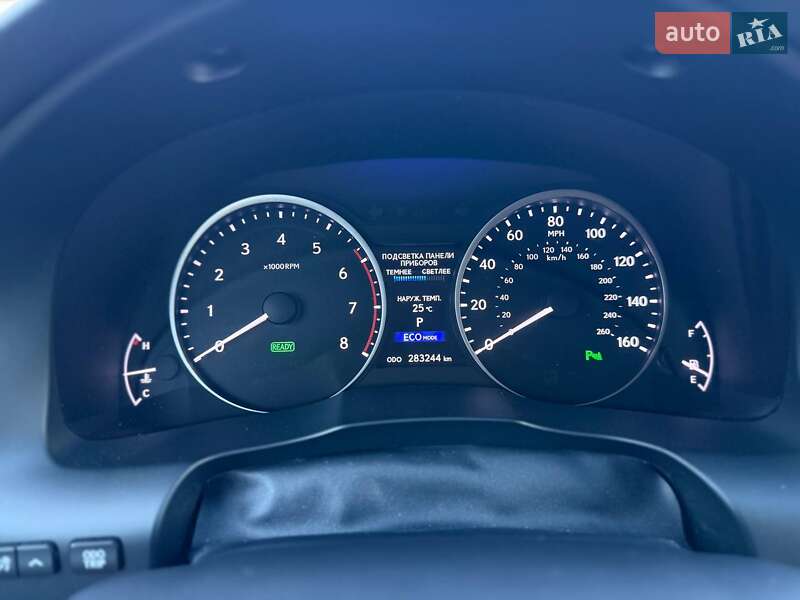 Седан Lexus ES 2013 в Киеве